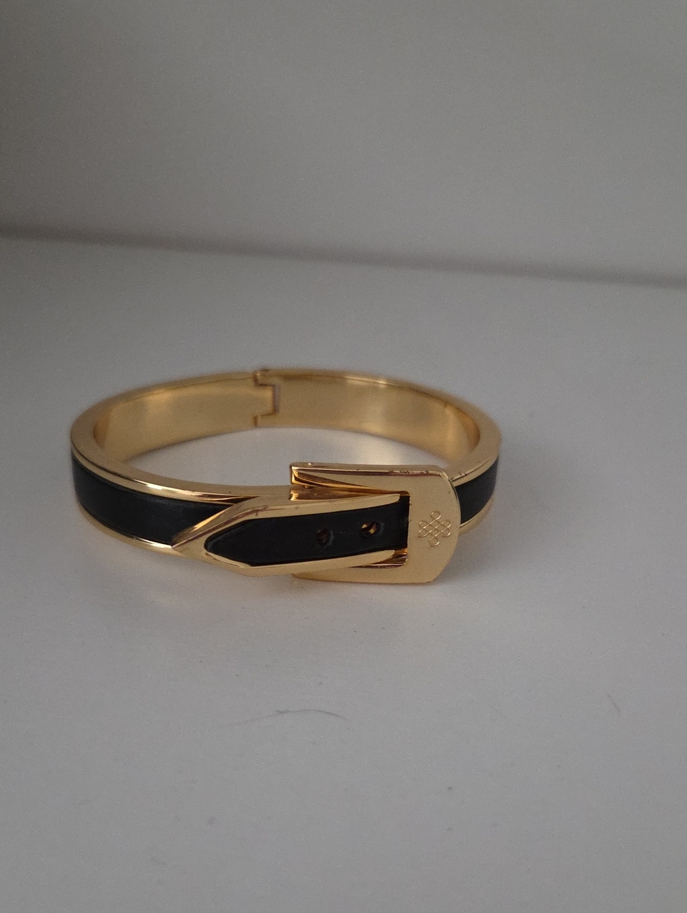 Belt-Style Bangle Bracelet Gold Tone Black Enamel